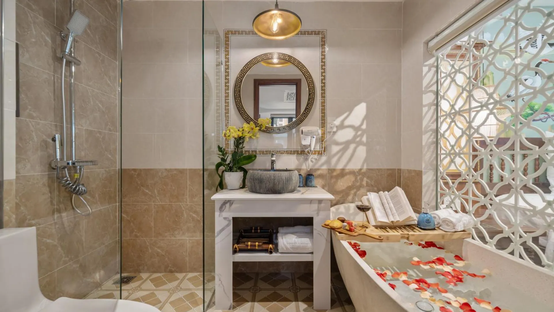 Bbl Luxury Hotel & Spa Hoi An