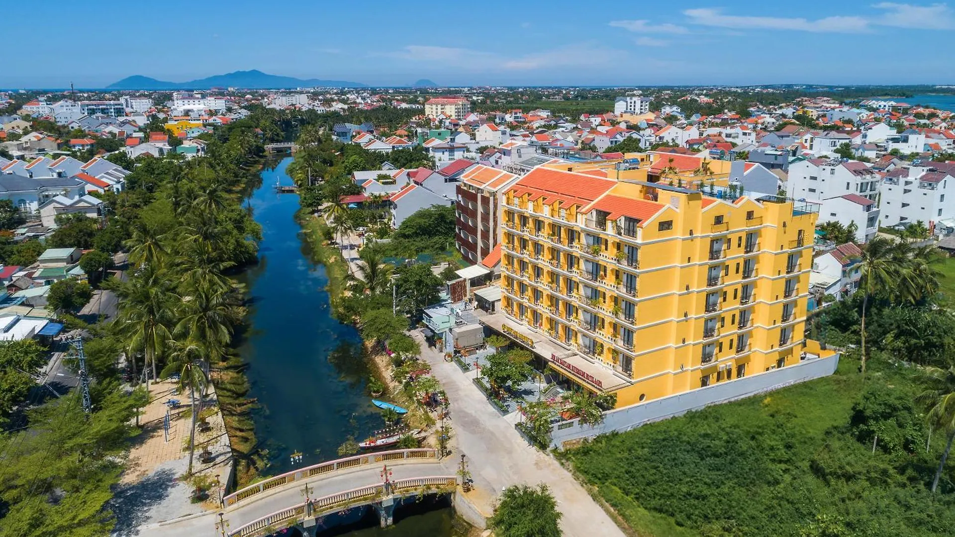 Bbl Luxury Hotel & Spa Hoi An 5*,
