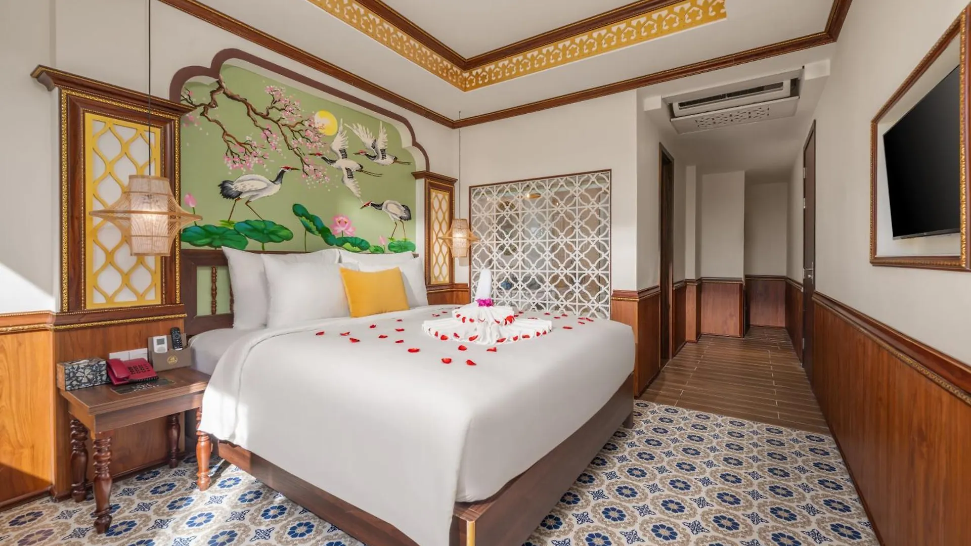 Bbl Luxury Hotel & Spa 호이안